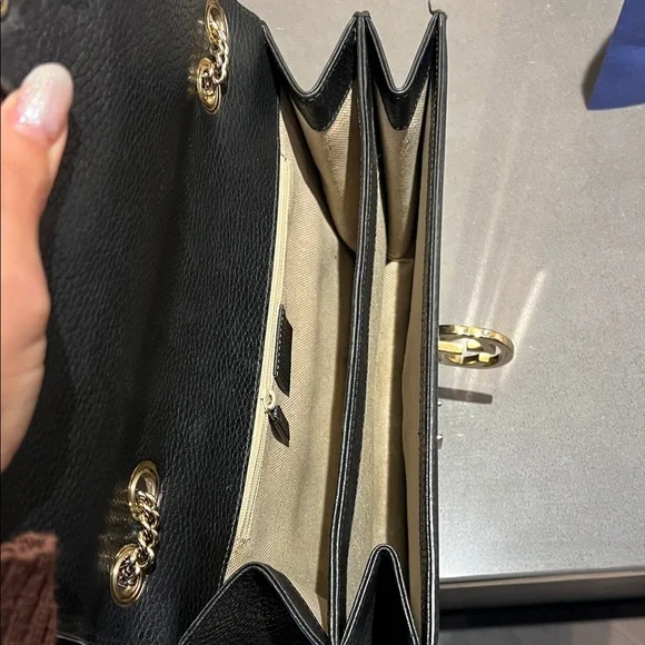 Gucci Black Leather Shoulder Bag with champagne color chain. - Picture 5 of 5